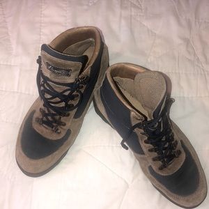 Vintage Vasque Mens 7533 Skywalk Italian Hiking Boots